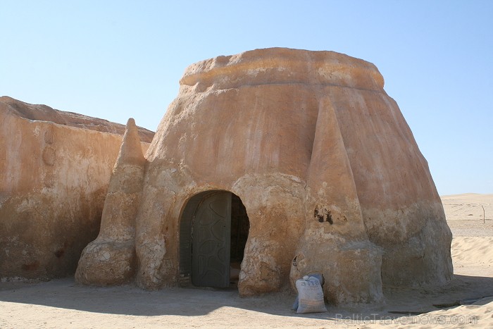 Travelnews.lv sameklē filmas Zvaigžņu kari pilsētas dekorācijas Sahāras tuksnesī (Tunisija) 79259