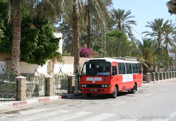 Travelnews.lv devās uz vienu no Tunisijas oāzēm, lai ieraudzītu kā aug dateles, citroni, banāni un granātāboli Travelnews.lv devās uz vienu no Tunisijas oāzēm, lai ieraudzītu kā aug dateles, citroni, banāni un granātāboli 80918