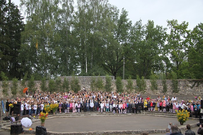Zinību diena Ikšķilē. Foto sponsors: www.LatvijasCentrs.lv 81504