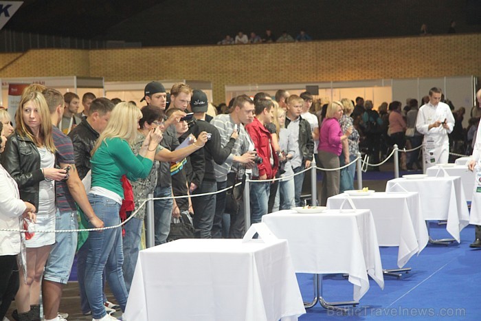Pārtikas izstādes «Riga Food 2012» ietvaros 6.09.2012 notika jauno pavāru konkurss «Latvijas pavārzellis 2012». Foto sponsors: www.kalkuvarti.lv Pārtikas izstādes «Riga Food 2012» ietvaros 6.09.2012 notika jauno pavāru konkurss «Latvijas pavārzellis 2012». Foto sponsors: www.kalkuvarti.lv 81677