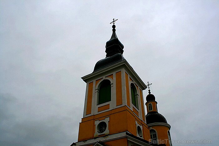 Pa ceļam uz Pühajärve, iegriežamies pilsētas Võru vienā no vecākajām baznīcām – Jekaterinas baznīca, kas celta 1793.gadā.
Foto: www.pyhajarve.com Pa ceļam uz Pühajärve, iegriežamies pilsētas Võru vienā no vecākajām baznīcām – Jekaterinas baznīca, kas celta 1793.gadā.
Foto: www.pyhajarve.com 83948