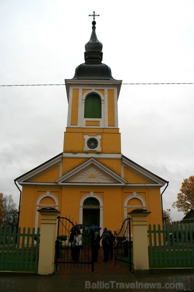 Sv.Jekaterinas baznīcā ir viena no izteiktākaiem klasicisma stilā celtajām baznīcām 1804.gadā.
Foto: www.pyhajarve.com Sv.Jekaterinas baznīcā ir viena no izteiktākaiem klasicisma stilā celtajām baznīcām 1804.gadā.
Foto: www.pyhajarve.com 83953