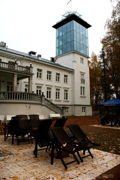 Ciematiņš Pühajärve ir gleznainas dabas ainavas, atpūta no smagām rūpēm kopā ar ģimeni vai mīļoto cilvēku.
Foto: www.pyhajarve.com Ciematiņš Pühajärve ir gleznainas dabas ainavas, atpūta no smagām rūpēm kopā ar ģimeni vai mīļoto cilvēku.
Foto: www.pyhajarve.com 83957
