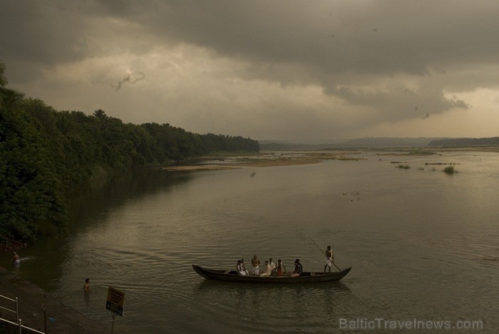 Kerala ir viens no Indijas štatiem, kas atrodas Indostānas pussalas dienvidos un Keralu sauc par Dievu, maģijas un garšvielu zemi. Foto:www.keralatour Kerala ir viens no Indijas štatiem, kas atrodas Indostānas pussalas dienvidos un Keralu sauc par Dievu, maģijas un garšvielu zemi. Foto:www.keralatour 84725
