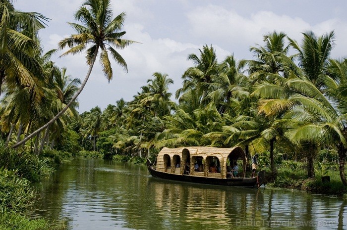 Kerala ir viens no Indijas štatiem, kas atrodas Indostānas pussalas dienvidos un Keralu sauc par Dievu, maģijas un garšvielu zemi. Foto:www.keralatour Kerala ir viens no Indijas štatiem, kas atrodas Indostānas pussalas dienvidos un Keralu sauc par Dievu, maģijas un garšvielu zemi. Foto:www.keralatour 84735