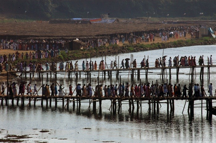 Kerala ir viens no Indijas štatiem, kas atrodas Indostānas pussalas dienvidos un Keralu sauc par Dievu, maģijas un garšvielu zemi. Foto:www.keralatour Kerala ir viens no Indijas štatiem, kas atrodas Indostānas pussalas dienvidos un Keralu sauc par Dievu, maģijas un garšvielu zemi. Foto:www.keralatour 84737