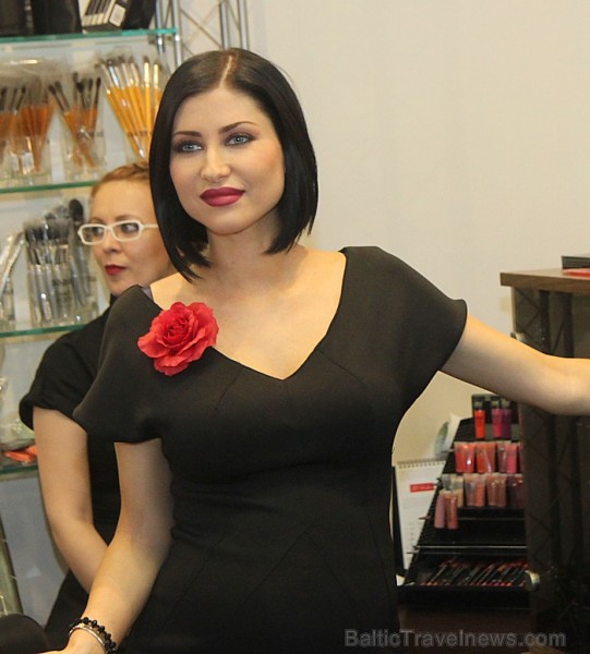Salonā Poetica 3.10.2012 tika prezentēta Make Up For Ever jaunā kolekcija ar nosaukumu Black Tango - www.poetica.lv Salonā Poetica 3.10.2012 tika prezentēta Make Up For Ever jaunā kolekcija ar nosaukumu Black Tango - www.poetica.lv 84777