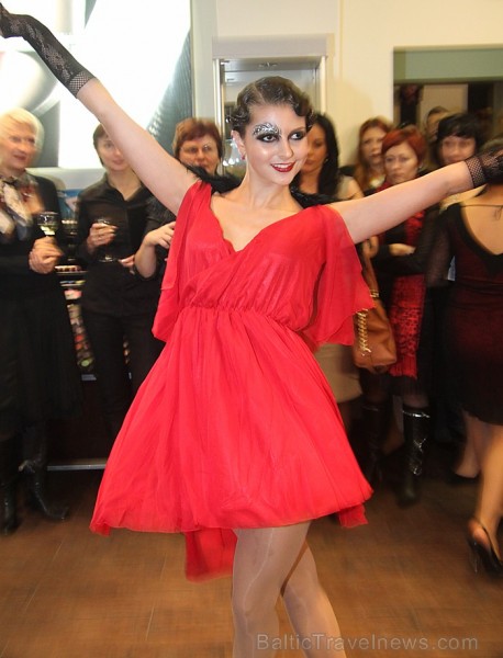 Salonā Poetica 3.10.2012 tika prezentēta Make Up For Ever jaunā kolekcija ar nosaukumu Black Tango - www.poetica.lv Salonā Poetica 3.10.2012 tika prezentēta Make Up For Ever jaunā kolekcija ar nosaukumu Black Tango - www.poetica.lv 84779
