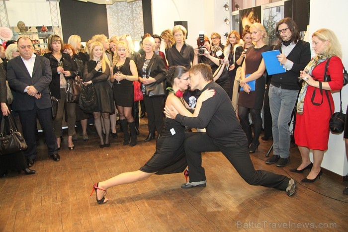 Salonā Poetica 3.10.2012 tika prezentēta Make Up For Ever jaunā kolekcija ar nosaukumu Black Tango - www.poetica.lv Salonā Poetica 3.10.2012 tika prezentēta Make Up For Ever jaunā kolekcija ar nosaukumu Black Tango - www.poetica.lv 84785