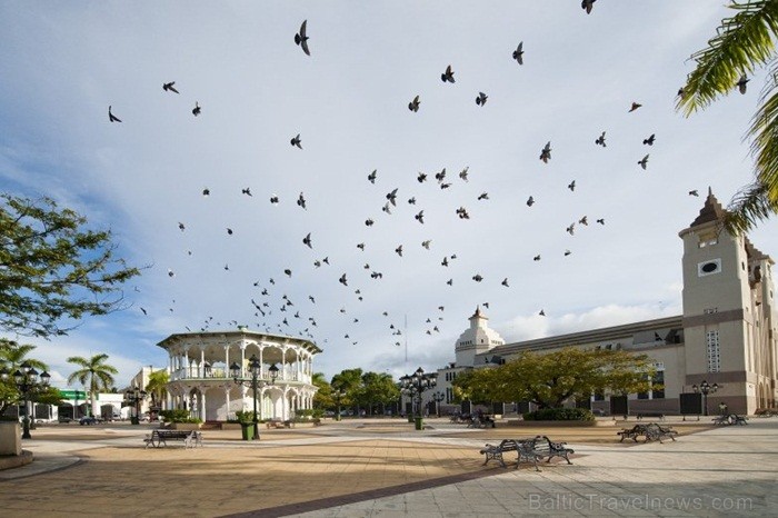 Dominikānas Republika aizņem divas trešdaļas Haiti salas un tā ir otrā lielākā valsts Karību reģionā. Foto: www.godominicanrepublic.com Dominikānas Republika aizņem divas trešdaļas Haiti salas un tā ir otrā lielākā valsts Karību reģionā. Foto: www.godominicanrepublic.com 84833