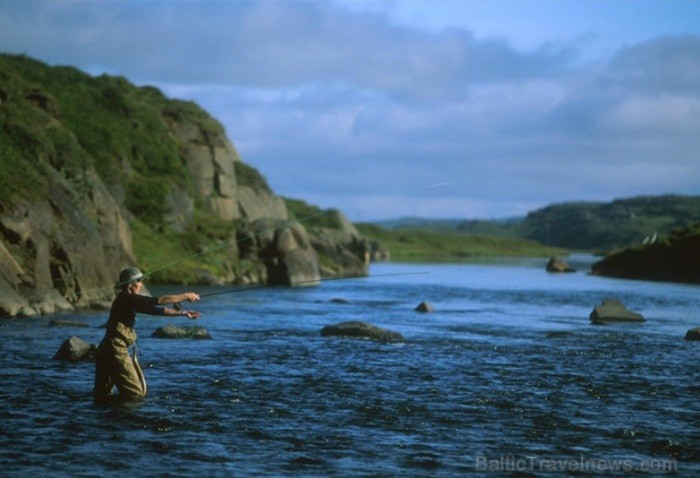 Islande jeb Īslande ir salu valsts Atlantijas okeāna ziemeļos starp Grenlandi, Norvēģiju un Britu salām. Foto: www.icelandtouristboard.com Islande jeb Īslande ir salu valsts Atlantijas okeāna ziemeļos starp Grenlandi, Norvēģiju un Britu salām. Foto: www.icelandtouristboard.com 85167
