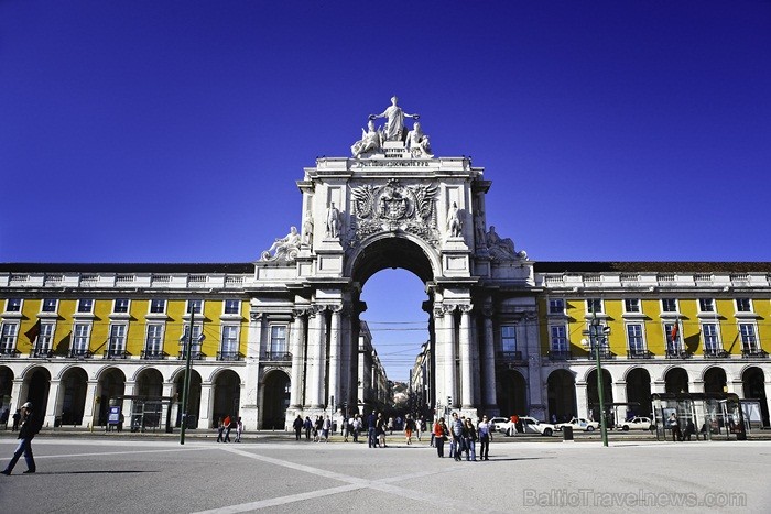 Lisabona ir Portugāles galvaspilsēta un lielākā pilsēta, kuras vēsturiskais centrs atrodas uz stāviem pakalniem. Foto: www.visitlisboa.com Lisabona ir Portugāles galvaspilsēta un lielākā pilsēta, kuras vēsturiskais centrs atrodas uz stāviem pakalniem. Foto: www.visitlisboa.com 85263