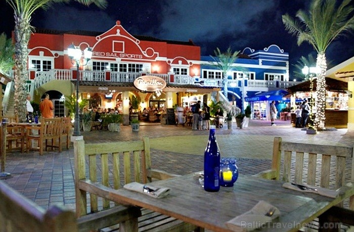 Aruba ir 33km gara sala Mazo Antiļu salu grupā, kas kopā ar Nīderlandi, Sintmārtenu un Kirasao veido Nīderlandes karalisti. Foto: www.aruba.com Aruba ir 33km gara sala Mazo Antiļu salu grupā, kas kopā ar Nīderlandi, Sintmārtenu un Kirasao veido Nīderlandes karalisti. Foto: www.aruba.com 85364