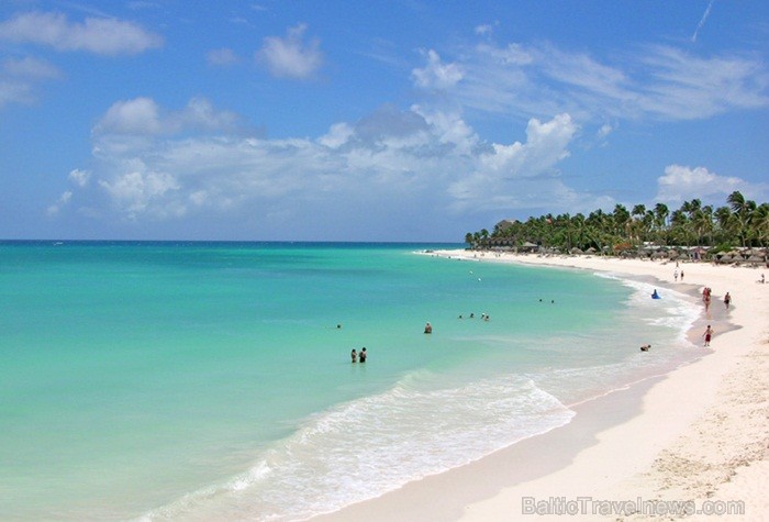 Aruba ir 33km gara sala Mazo Antiļu salu grupā, kas kopā ar Nīderlandi, Sintmārtenu un Kirasao veido Nīderlandes karalisti. Foto: www.aruba.com Aruba ir 33km gara sala Mazo Antiļu salu grupā, kas kopā ar Nīderlandi, Sintmārtenu un Kirasao veido Nīderlandes karalisti. Foto: www.aruba.com 85387