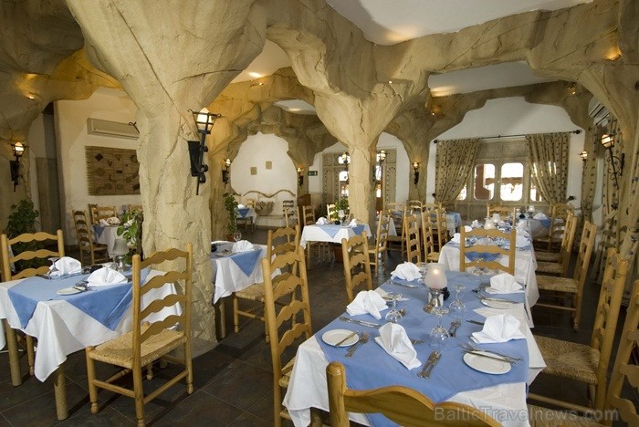 Hurgada ir Ēģiptes vispasakainākais kūrorts un tūrisma centrs, kas atrodas Sarkanās jūras krastos. Foto: www.sunrisehotels-egypt.com Hurgada ir Ēģiptes vispasakainākais kūrorts un tūrisma centrs, kas atrodas Sarkanās jūras krastos. Foto: www.sunrisehotels-egypt.com 85730