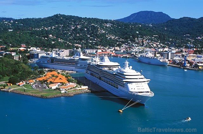 Sentlūsija ir salu valsts Karību jūras austrumos uz robežas ar Atlantijas okeānu. Foto: www.stlucia.org Sentlūsija ir salu valsts Karību jūras austrumos uz robežas ar Atlantijas okeānu. Foto: www.stlucia.org 86462