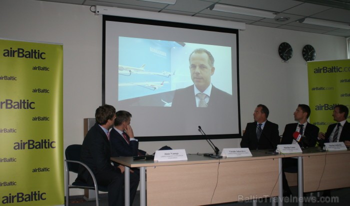 20.12.2012. airBaltic parakstīja līgumu par līdz 20 CSeries lidmašīnu iegādi, flote tiks papildināta ar Bombardier CS300 lidmašīnām. 20.12.2012. airBaltic parakstīja līgumu par līdz 20 CSeries lidmašīnu iegādi, flote tiks papildināta ar Bombardier CS300 lidmašīnām. 86563