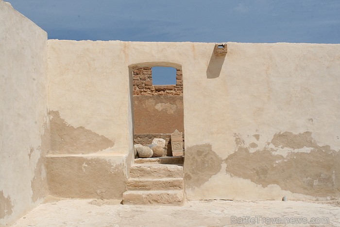 Ghazi Mustapha Fort ir nozīmīgs tūrisma objekts Džerbas salā (Tunisija). Tas tika celts 15.gds., kad sultāns Abu Fares gatavojās cīņai pret spāņu kara Ghazi Mustapha Fort ir nozīmīgs tūrisma objekts Džerbas salā (Tunisija). Tas tika celts 15.gds., kad sultāns Abu Fares gatavojās cīņai pret spāņu kara 90357