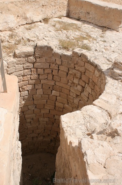 Ghazi Mustapha Fort ir nozīmīgs tūrisma objekts Džerbas salā (Tunisija). Tas tika celts 15.gds., kad sultāns Abu Fares gatavojās cīņai pret spāņu kara Ghazi Mustapha Fort ir nozīmīgs tūrisma objekts Džerbas salā (Tunisija). Tas tika celts 15.gds., kad sultāns Abu Fares gatavojās cīņai pret spāņu kara 90359
