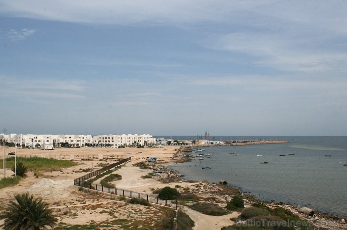 Ghazi Mustapha Fort ir nozīmīgs tūrisma objekts Džerbas salā (Tunisija). Tas tika celts 15.gds., kad sultāns Abu Fares gatavojās cīņai pret spāņu kara Ghazi Mustapha Fort ir nozīmīgs tūrisma objekts Džerbas salā (Tunisija). Tas tika celts 15.gds., kad sultāns Abu Fares gatavojās cīņai pret spāņu kara 90365
