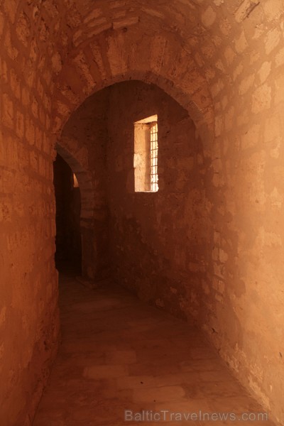 Ghazi Mustapha Fort ir nozīmīgs tūrisma objekts Džerbas salā (Tunisija). Tas tika celts 15.gds., kad sultāns Abu Fares gatavojās cīņai pret spāņu kara Ghazi Mustapha Fort ir nozīmīgs tūrisma objekts Džerbas salā (Tunisija). Tas tika celts 15.gds., kad sultāns Abu Fares gatavojās cīņai pret spāņu kara 90372