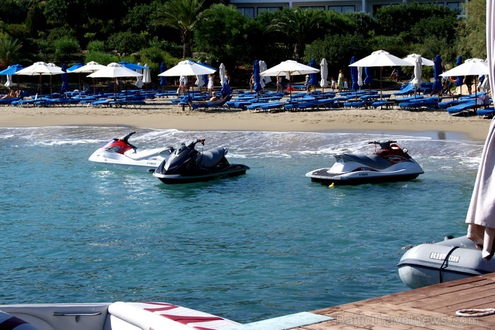 Krētas greznais kūrorts Elunda piedāvā dažādas atrakcijas uz ūdens gan ģimenēm ar bērniem, gan adrenalīna cienītājiem www.visitgreece.gr Krētas greznais kūrorts Elunda piedāvā dažādas atrakcijas uz ūdens gan ģimenēm ar bērniem, gan adrenalīna cienītājiem www.visitgreece.gr 91045