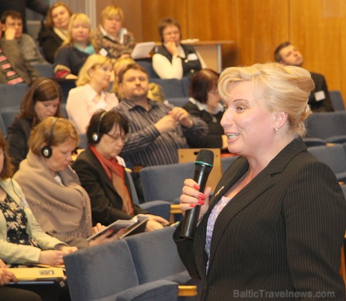 Daugavpils pilsētas domes priekšsēdētajas vietniece Līvija Jankovska ar referātu «Daugavpils - uzticams partneris tūrisma tirgū Austrumbaltijā» 93213