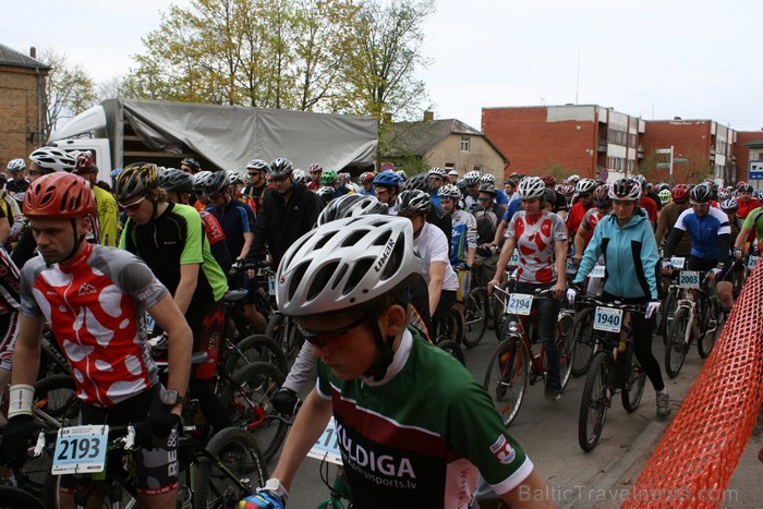 2013. gada pirmais SEB MTB posma starts tika dots Cēsīs, lai jau tālāk riteņbraucēji varētu doties līdz pat Valmierai. 2013. gada pirmais SEB MTB posma starts tika dots Cēsīs, lai jau tālāk riteņbraucēji varētu doties līdz pat Valmierai. 93989