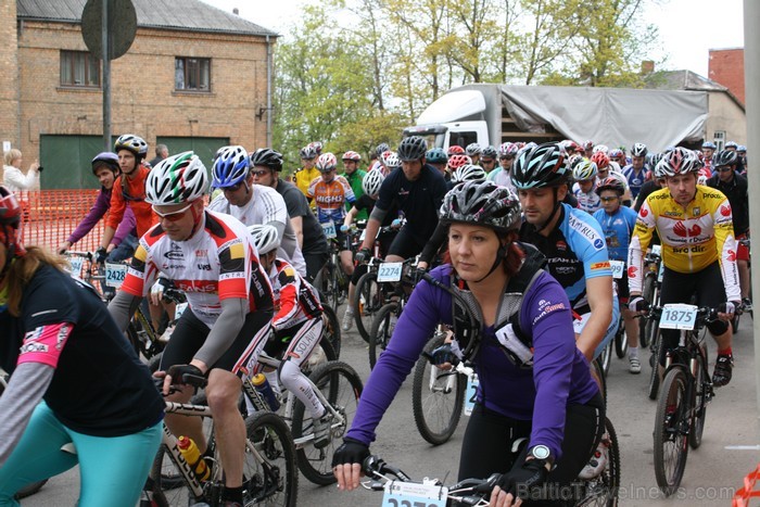 2013. gada pirmais SEB MTB posma starts tika dots Cēsīs, lai jau tālāk riteņbraucēji varētu doties līdz pat Valmierai. 2013. gada pirmais SEB MTB posma starts tika dots Cēsīs, lai jau tālāk riteņbraucēji varētu doties līdz pat Valmierai. 93992