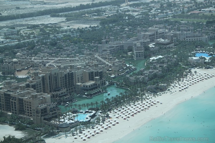 Travelnews.lv apmeklē pasaules populāro luksus viesnīcu Burj Al Arab, kas atrodas Dubaijā. Foto sponsors: www.GoAdventure.lv Travelnews.lv apmeklē pasaules populāro luksus viesnīcu Burj Al Arab, kas atrodas Dubaijā. Foto sponsors: www.GoAdventure.lv 94632