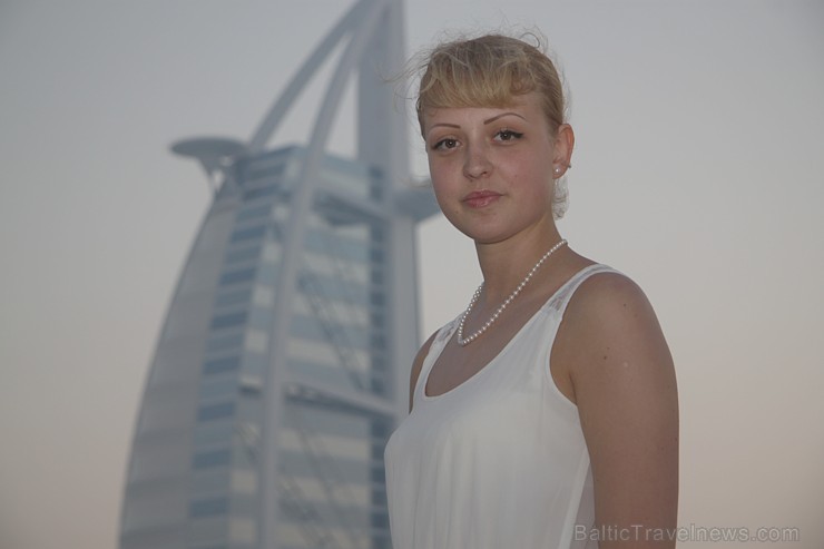 Travelnews.lv apmeklē pasaules populāro luksus viesnīcu Burj Al Arab, kas atrodas Dubaijā. Foto sponsors: www.GoAdventure.lv Travelnews.lv apmeklē pasaules populāro luksus viesnīcu Burj Al Arab, kas atrodas Dubaijā. Foto sponsors: www.GoAdventure.lv 94653