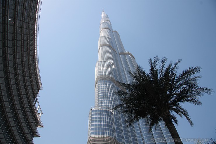 Travelnews.lv apmeklē pasaules augstāko celtni - Burj Khalifa (828 metri), ko atklāja 4.02.2010 Dubaijā. Foto sponsors: www.goadventure.lv Travelnews.lv apmeklē pasaules augstāko celtni - Burj Khalifa (828 metri), ko atklāja 4.02.2010 Dubaijā. Foto sponsors: www.goadventure.lv 95218