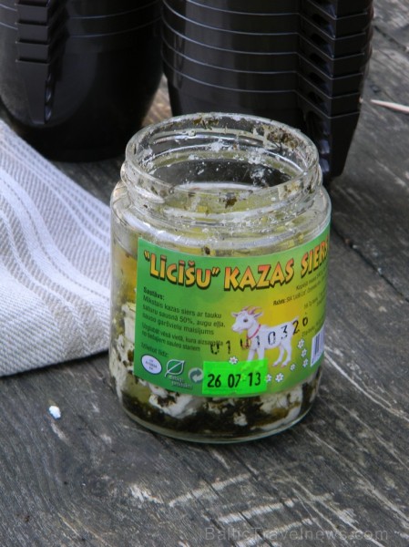 Ekskursijas ietvaros  bija iespējams apskatīt kaziņas un āzīšus, un citus saimniecības iemītniekus, kā arī nodegustēt kazas piena izstrādājumus. 95387