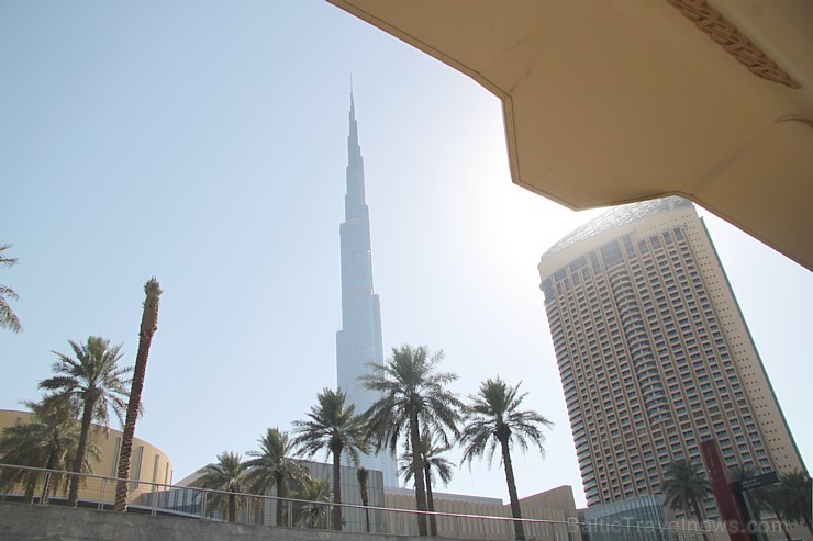Travelnews.lv redakcija apmeklē pasaules lielāko iepirkšanās centru Dubai Mall, kur izvietojies milzīgs akvārijs. Foto sponsors: www.goadventure.lv Travelnews.lv redakcija apmeklē pasaules lielāko iepirkšanās centru Dubai Mall, kur izvietojies milzīgs akvārijs. Foto sponsors: www.goadventure.lv 95445