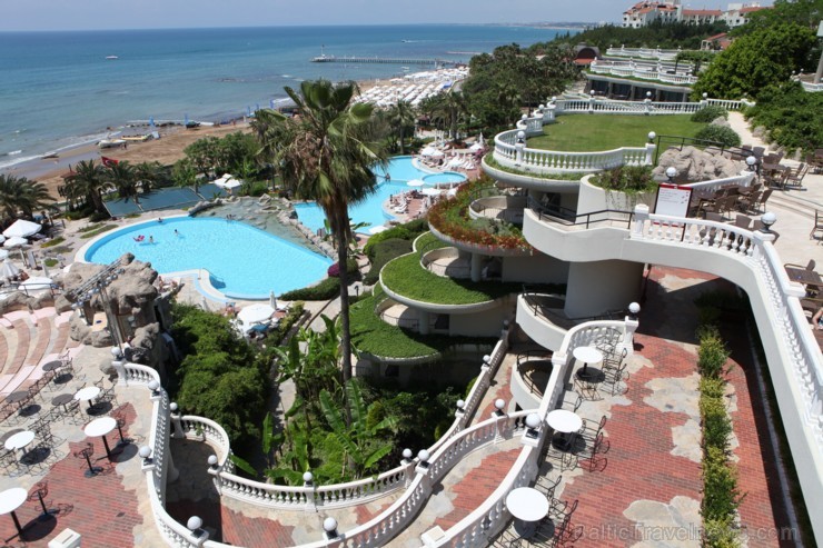 CRYSTAL SUNRISE QUEEN LUXURY RESORT & SPA 5* UAI (SIDE) – pārsteidzošā viesnīcas teritorija. Foto sponsors: www.goadventure.lv CRYSTAL SUNRISE QUEEN LUXURY RESORT & SPA 5* UAI (SIDE) – pārsteidzošā viesnīcas teritorija. Foto sponsors: www.goadventure.lv 96141