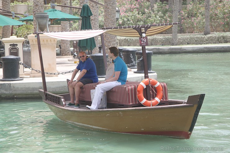 Travelnews.lv apmeklē greznu viesnīcu kompleksu Dubaijā - «Madinat Jumeirah Resort». Foto sponsors: www.GoAdventure.lv Travelnews.lv apmeklē greznu viesnīcu kompleksu Dubaijā - «Madinat Jumeirah Resort». Foto sponsors: www.GoAdventure.lv 96156