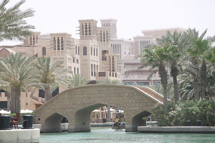 Travelnews.lv apmeklē greznu viesnīcu kompleksu Dubaijā - «Madinat Jumeirah Resort». Foto sponsors: www.GoAdventure.lv Travelnews.lv apmeklē greznu viesnīcu kompleksu Dubaijā - «Madinat Jumeirah Resort». Foto sponsors: www.GoAdventure.lv 96165