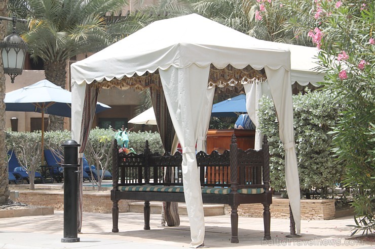 Travelnews.lv apmeklē greznu viesnīcu kompleksu Dubaijā - «Madinat Jumeirah Resort». Foto sponsors: www.GoAdventure.lv Travelnews.lv apmeklē greznu viesnīcu kompleksu Dubaijā - «Madinat Jumeirah Resort». Foto sponsors: www.GoAdventure.lv 96189