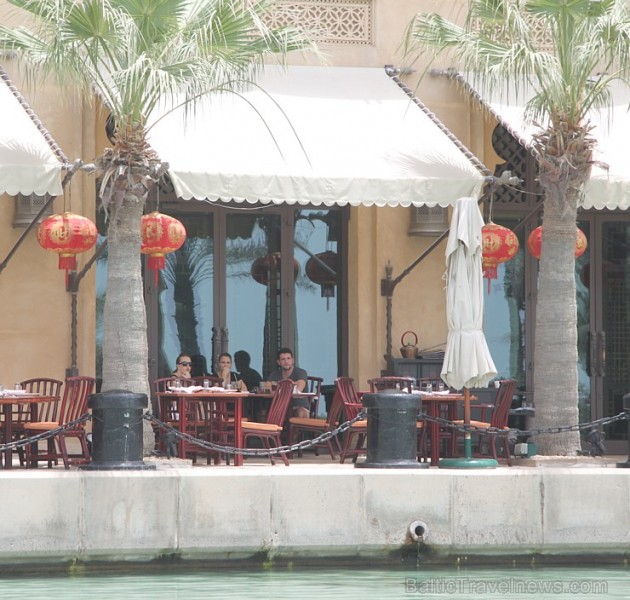 Travelnews.lv apmeklē greznu viesnīcu kompleksu Dubaijā - «Madinat Jumeirah Resort». Foto sponsors: www.GoAdventure.lv Travelnews.lv apmeklē greznu viesnīcu kompleksu Dubaijā - «Madinat Jumeirah Resort». Foto sponsors: www.GoAdventure.lv 96190