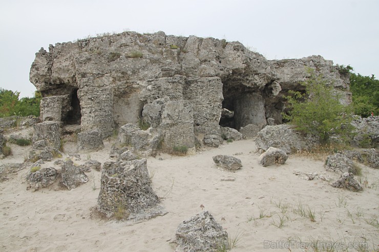 Kopš 1937. gada akmeņu mežs «Probiti Kamni» ir aizsargājams dabas objekts, lai gan pirmo reizi to dokumentēja 1829. gadā. Kopš 1937. gada akmeņu mežs «Probiti Kamni» ir aizsargājams dabas objekts, lai gan pirmo reizi to dokumentēja 1829. gadā. 96350