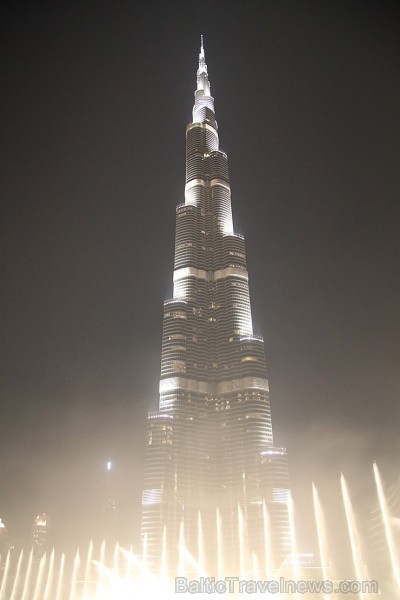 Travelnews.lv apmeklē Dubaijas muzikālās un pasaulē visaugstākās strūklakas. Foto sponsors: www.GoAdventure.lv Travelnews.lv apmeklē Dubaijas muzikālās un pasaulē visaugstākās strūklakas. Foto sponsors: www.GoAdventure.lv 96508