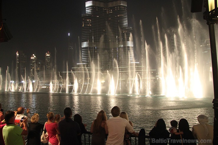 Travelnews.lv apmeklē Dubaijas muzikālās un pasaulē visaugstākās strūklakas. Foto sponsors: www.GoAdventure.lv Travelnews.lv apmeklē Dubaijas muzikālās un pasaulē visaugstākās strūklakas. Foto sponsors: www.GoAdventure.lv 96515