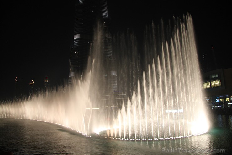 Travelnews.lv apmeklē Dubaijas muzikālās un pasaulē visaugstākās strūklakas. Foto sponsors: www.GoAdventure.lv Travelnews.lv apmeklē Dubaijas muzikālās un pasaulē visaugstākās strūklakas. Foto sponsors: www.GoAdventure.lv 96518