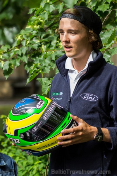 Savukārt par ātrumu, kas tik ļoti aizrauj jauniešus, diskutēja zināmais autosportists Haralds Šlēgelmilhs Savukārt par ātrumu, kas tik ļoti aizrauj jauniešus, diskutēja zināmais autosportists Haralds Šlēgelmilhs 97075