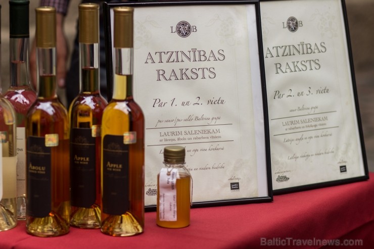 2013. gada 27. un 28. jūnijā viesnīcas Konventa Sēta iekšpagalmā notiek tradicionālais Vīna festivāls 2013 www.vinafestivals.lv 2013. gada 27. un 28. jūnijā viesnīcas Konventa Sēta iekšpagalmā notiek tradicionālais Vīna festivāls 2013 www.vinafestivals.lv 97277