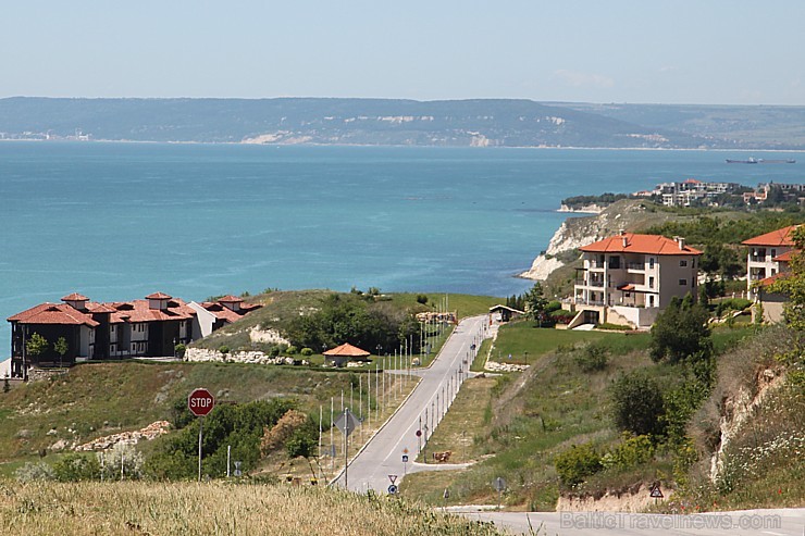 Bulgārija piedāvā pasaules klases golfa laukumu «Thracian Cliffs Golf & Beach Resort». Foto sponsors: www.goadventure.lv Bulgārija piedāvā pasaules klases golfa laukumu «Thracian Cliffs Golf & Beach Resort». Foto sponsors: www.goadventure.lv 98762