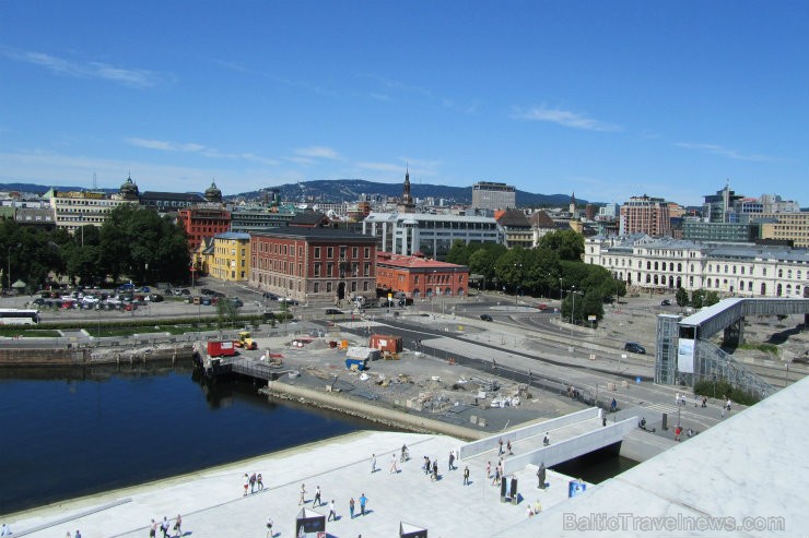 Oslo ir dzīvīga pilsēta, kur cilvēks un daba sadzīvo roku rokā, un kur senatnīgais mijas ar mūsdienīgo. Īpašu sajūtu pilsētā uzbur tās dažādās ēkas - Oslo ir dzīvīga pilsēta, kur cilvēks un daba sadzīvo roku rokā, un kur senatnīgais mijas ar mūsdienīgo. Īpašu sajūtu pilsētā uzbur tās dažādās ēkas - 99065