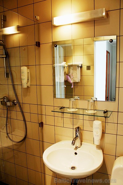 Četru zvaigžņu viesnīca Kreutzwald Hotel Tallinn ir samērīgas cenas klases viesnīca, kas piemērota gan tūrisma, gan biznesa klases ceļotājiem. www.kre Četru zvaigžņu viesnīca Kreutzwald Hotel Tallinn ir samērīgas cenas klases viesnīca, kas piemērota gan tūrisma, gan biznesa klases ceļotājiem. www.kre 100800