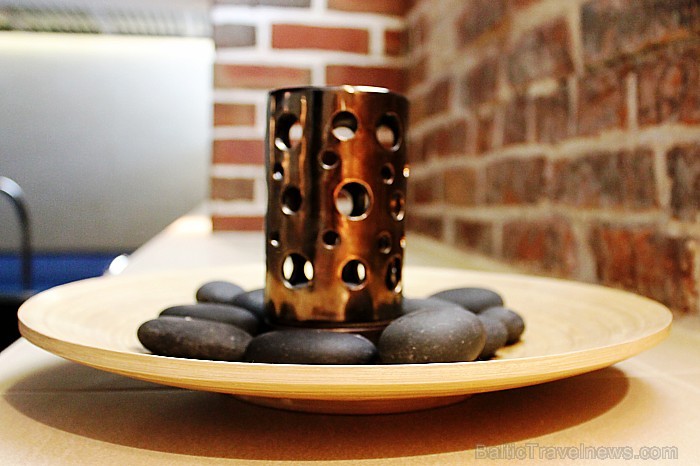 Par papildus samaksu varat apmeklēt pirti, relaksēties japāņu baseinā un izbaudīt Zen-SPA pakalpojumus. www.kreutzwaldhotel.com Par papildus samaksu varat apmeklēt pirti, relaksēties japāņu baseinā un izbaudīt Zen-SPA pakalpojumus. www.kreutzwaldhotel.com 100826