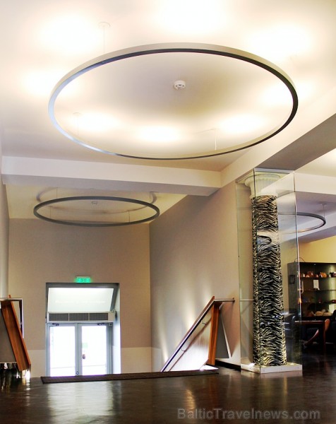 Četru zvaigžņu viesnīca Kreutzwald Hotel Tallinn piedāvā modernas un ērtas telpas nakšņošanai un laipnu un ātru apkalpošanu. www.kreutzwaldhotel.com Četru zvaigžņu viesnīca Kreutzwald Hotel Tallinn piedāvā modernas un ērtas telpas nakšņošanai un laipnu un ātru apkalpošanu. www.kreutzwaldhotel.com 100827